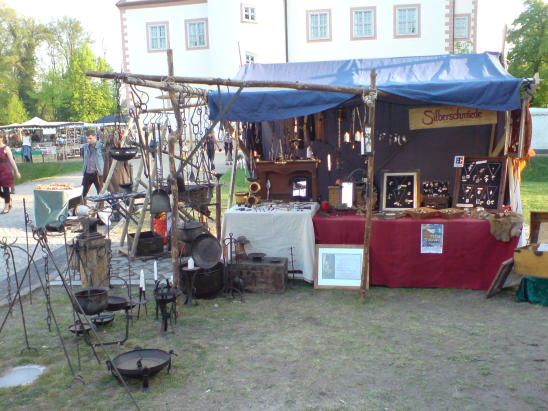 Stand24